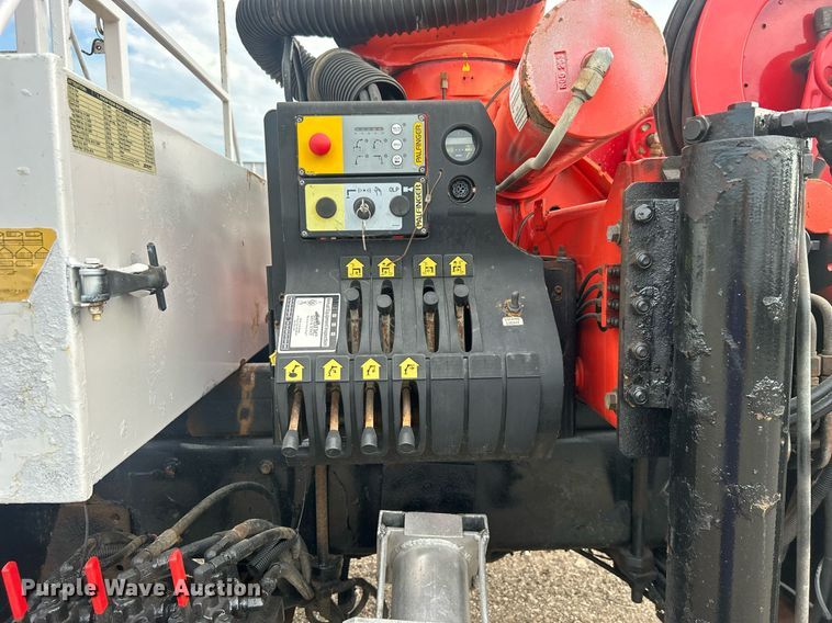 image for item EG1004 2007 Freightliner  Business Class M2 crane truck