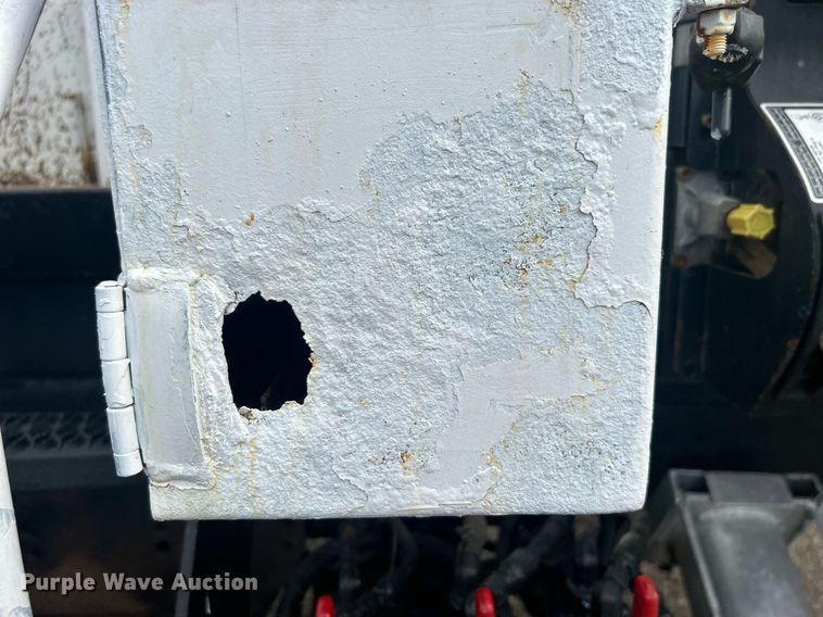 image for item EG1004 2007 Freightliner  Business Class M2 crane truck