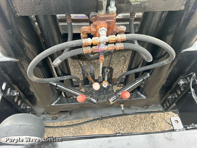 image for item EG1004 2007 Freightliner  Business Class M2 crane truck