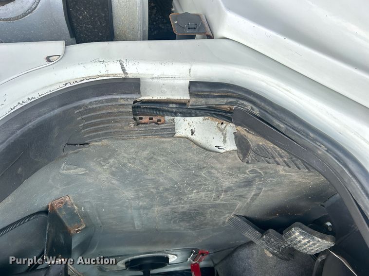 image for item EG1004 2007 Freightliner  Business Class M2 crane truck