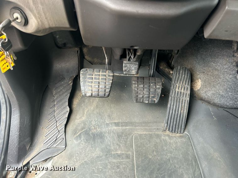 image for item EG1004 2007 Freightliner  Business Class M2 crane truck