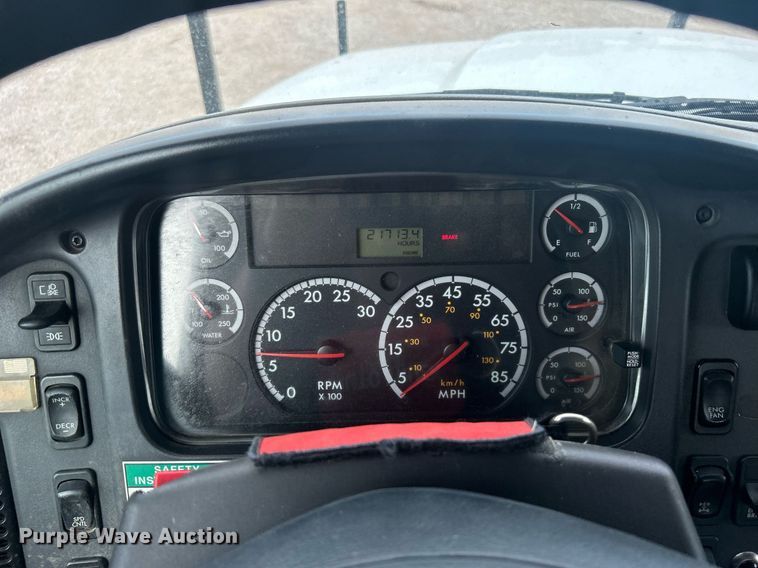 image for item EG1004 2007 Freightliner  Business Class M2 crane truck