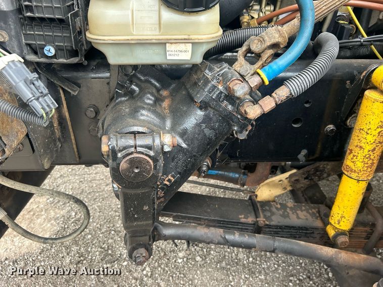 image for item EG1004 2007 Freightliner  Business Class M2 crane truck