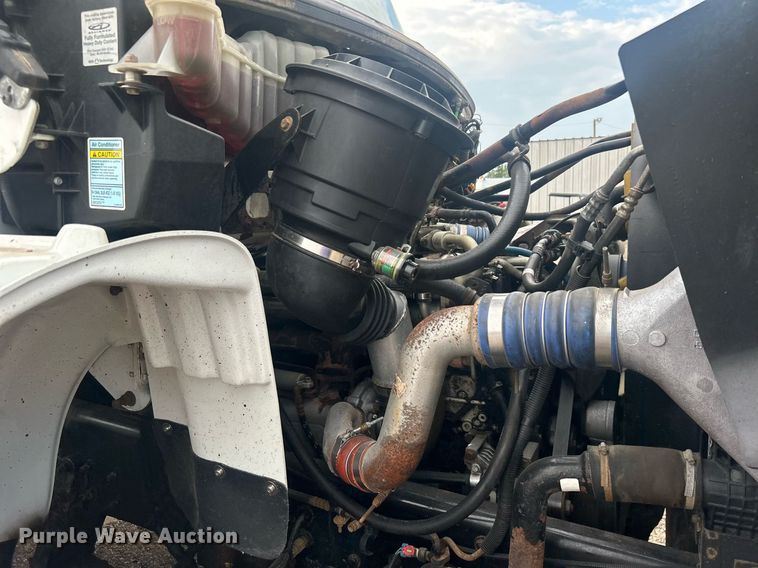 image for item EG1004 2007 Freightliner  Business Class M2 crane truck