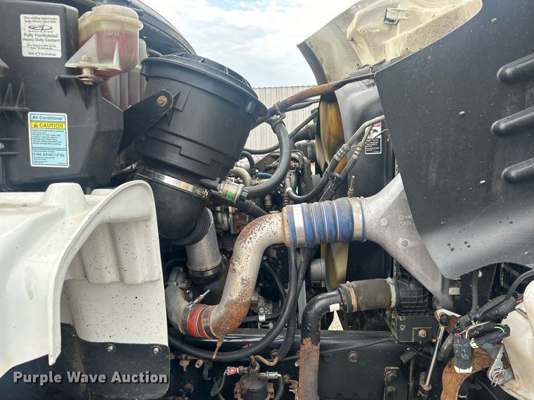 image for item EG1004 2007 Freightliner  Business Class M2 crane truck