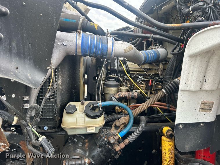 image for item EG1004 2007 Freightliner  Business Class M2 crane truck