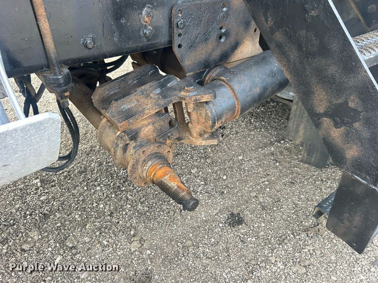 image for item EG1004 2007 Freightliner  Business Class M2 crane truck