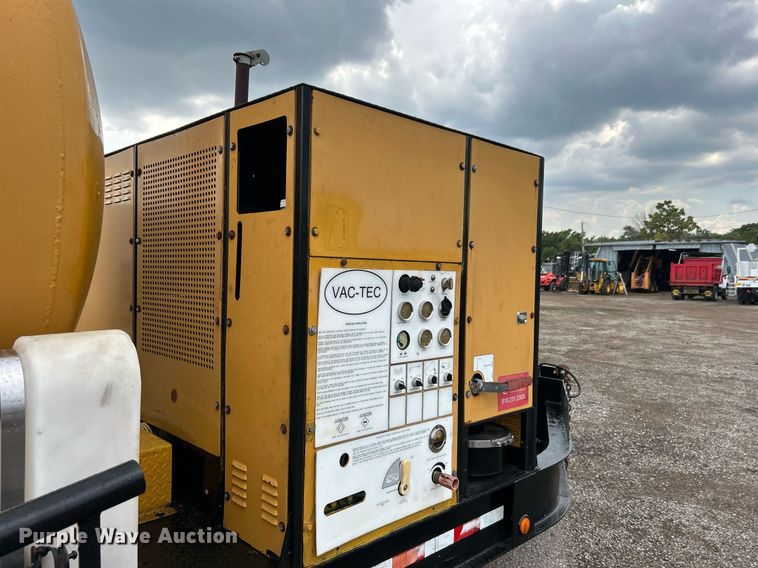 image for item EG1013 2004 Vac-Tec 959 vacuum excavator