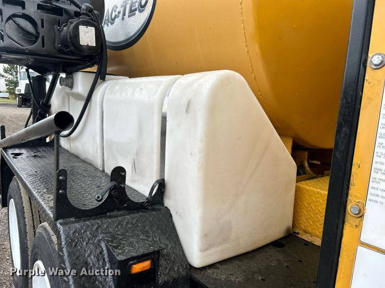 image for item EG1013 2004 Vac-Tec 959 vacuum excavator