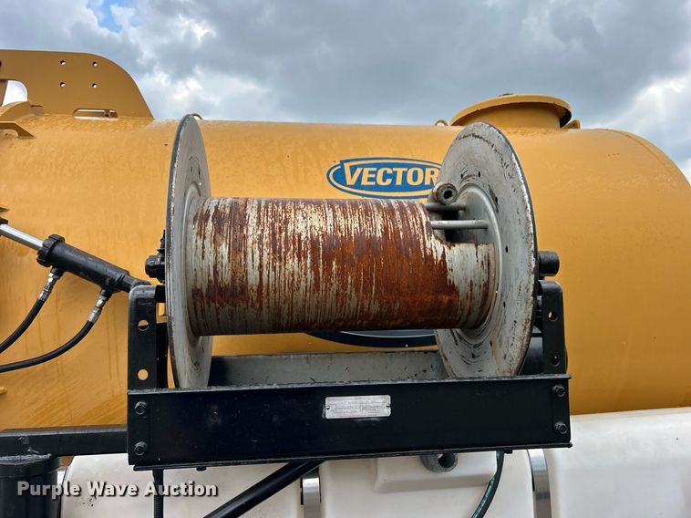 image for item EG1013 2004 Vac-Tec 959 vacuum excavator