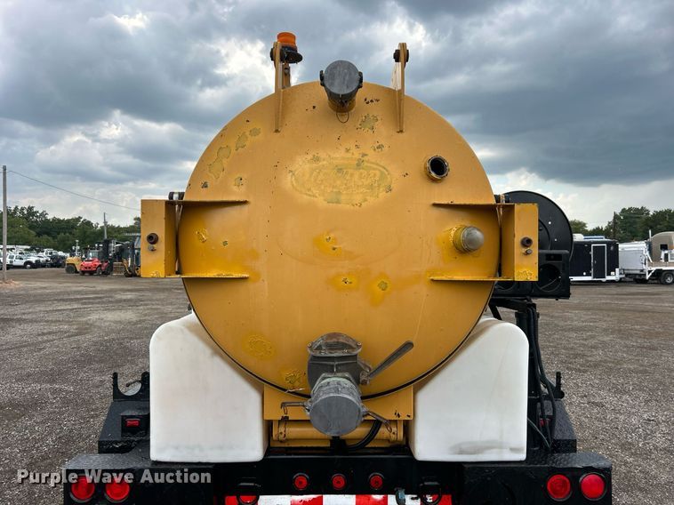 image for item EG1013 2004 Vac-Tec 959 vacuum excavator