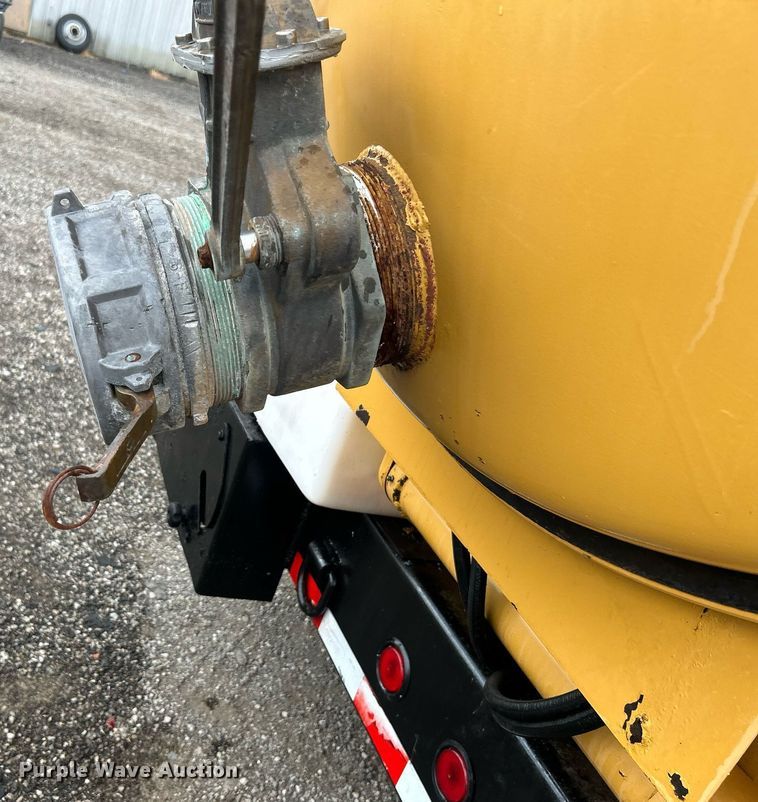 image for item EG1013 2004 Vac-Tec 959 vacuum excavator