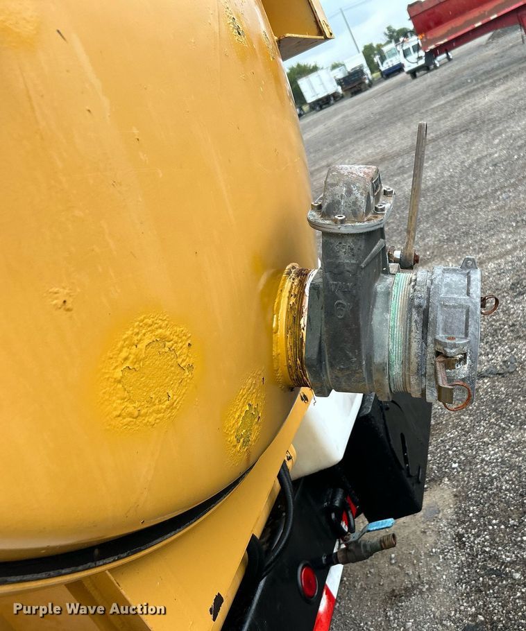 image for item EG1013 2004 Vac-Tec 959 vacuum excavator