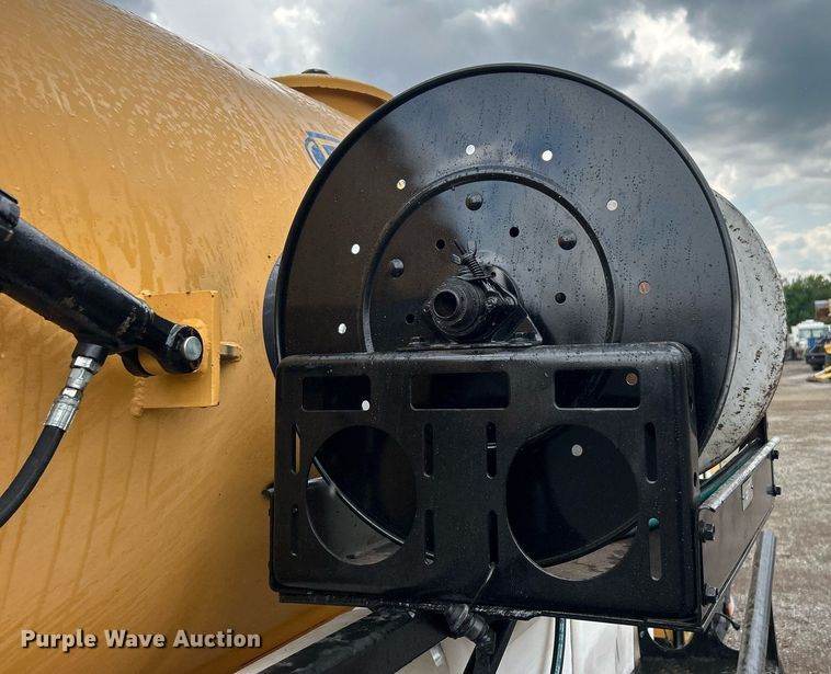 image for item EG1013 2004 Vac-Tec 959 vacuum excavator