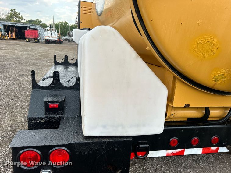 image for item EG1013 2004 Vac-Tec 959 vacuum excavator