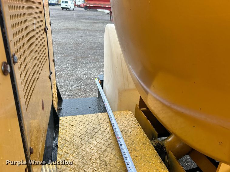 image for item EG1013 2004 Vac-Tec 959 vacuum excavator