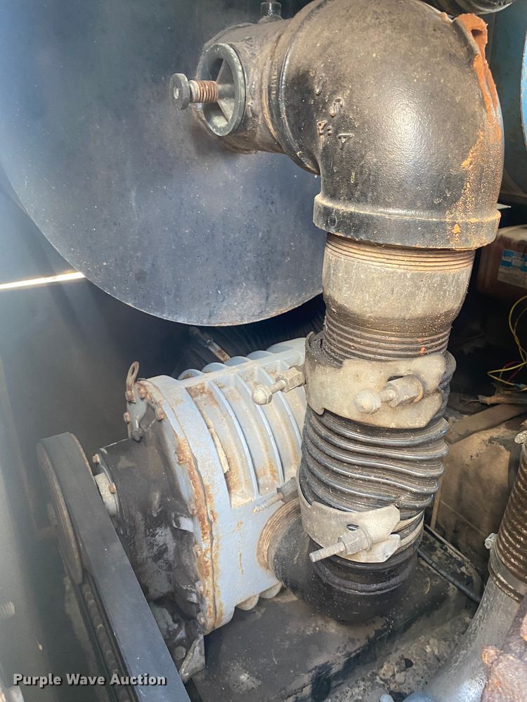 image for item EG1013 2004 Vac-Tec 959 vacuum excavator