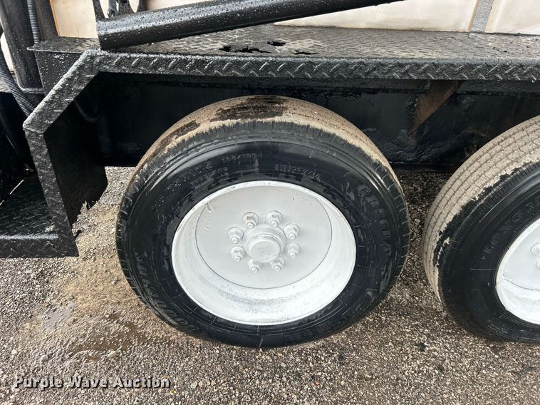 image for item EG1013 2004 Vac-Tec 959 vacuum excavator