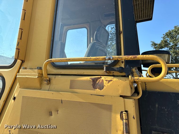 image for item EH6985 1993 Caterpillar 953B track loader