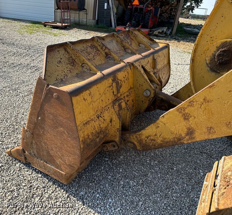 image for item EH6985 1993 Caterpillar 953B track loader