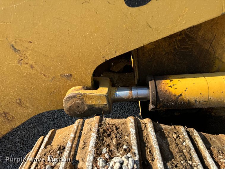 image for item EH6985 1993 Caterpillar 953B track loader