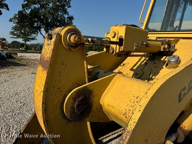 image for item EH6985 1993 Caterpillar 953B track loader