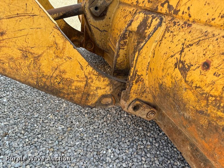 image for item EH6985 1993 Caterpillar 953B track loader