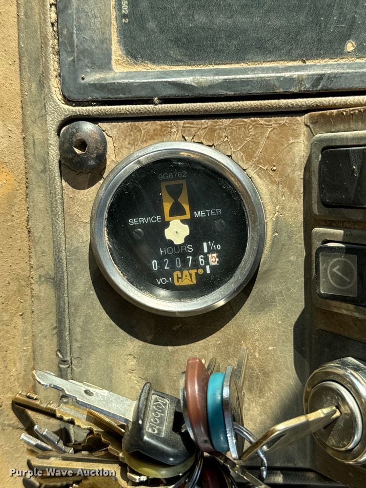 image for item EH6985 1993 Caterpillar 953B track loader