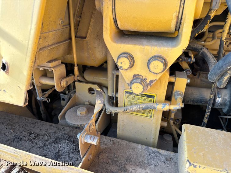 image for item EH6985 1993 Caterpillar 953B track loader