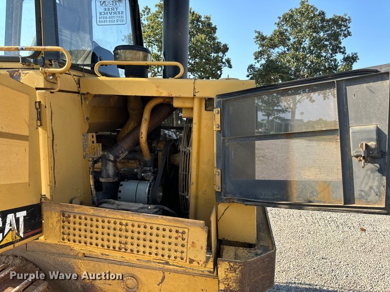 image for item EH6985 1993 Caterpillar 953B track loader