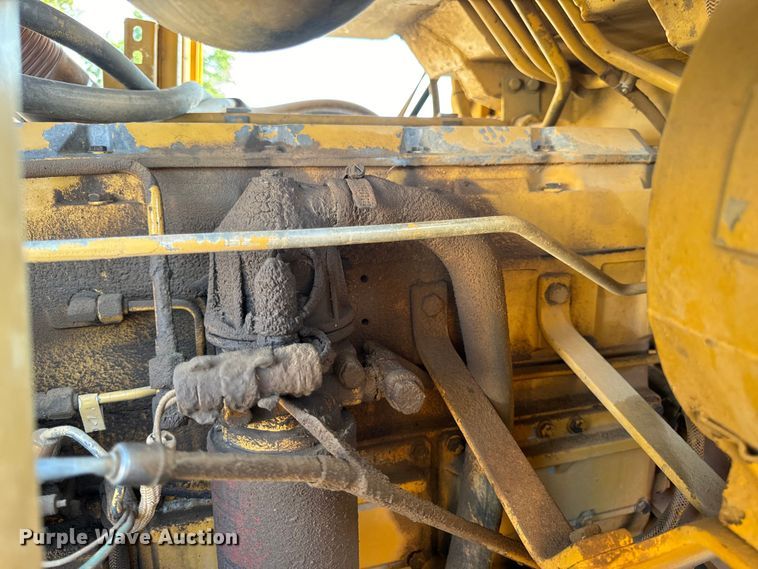 image for item EH6985 1993 Caterpillar 953B track loader