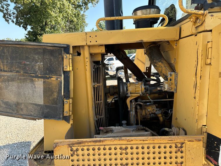 image for item EH6985 1993 Caterpillar 953B track loader
