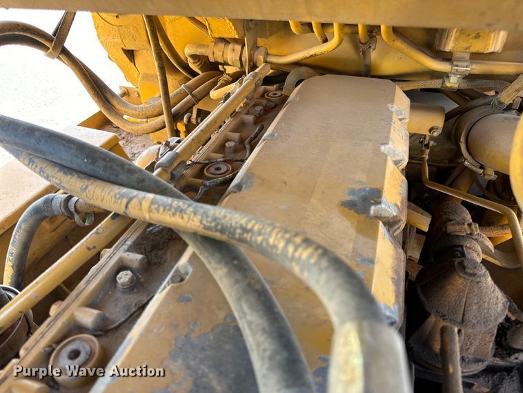 image for item EH6985 1993 Caterpillar 953B track loader