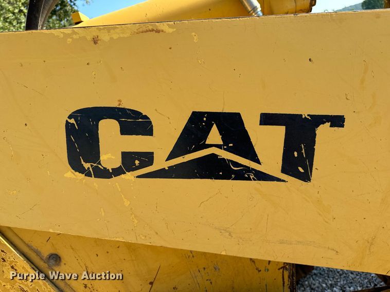 image for item EH6985 1993 Caterpillar 953B track loader