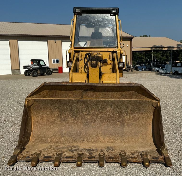 image for item EH6986 1994 Caterpillar  953B track loader