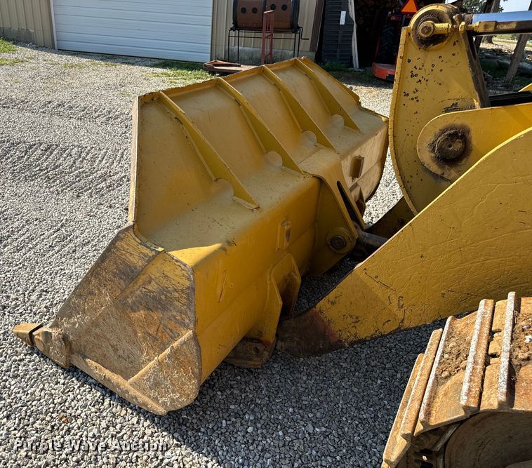 image for item EH6986 1994 Caterpillar  953B track loader