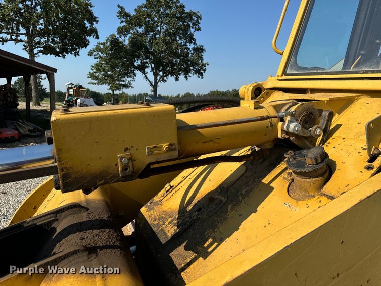 image for item EH6986 1994 Caterpillar  953B track loader
