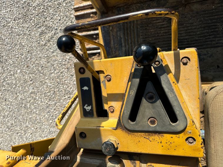 image for item EH6986 1994 Caterpillar  953B track loader