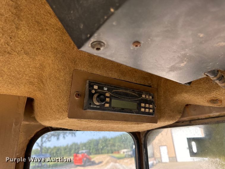 image for item EH6986 1994 Caterpillar  953B track loader