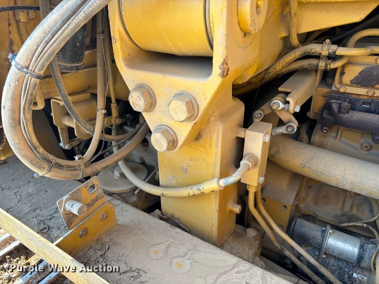image for item EH6986 1994 Caterpillar  953B track loader
