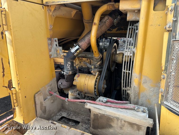 image for item EH6986 1994 Caterpillar  953B track loader