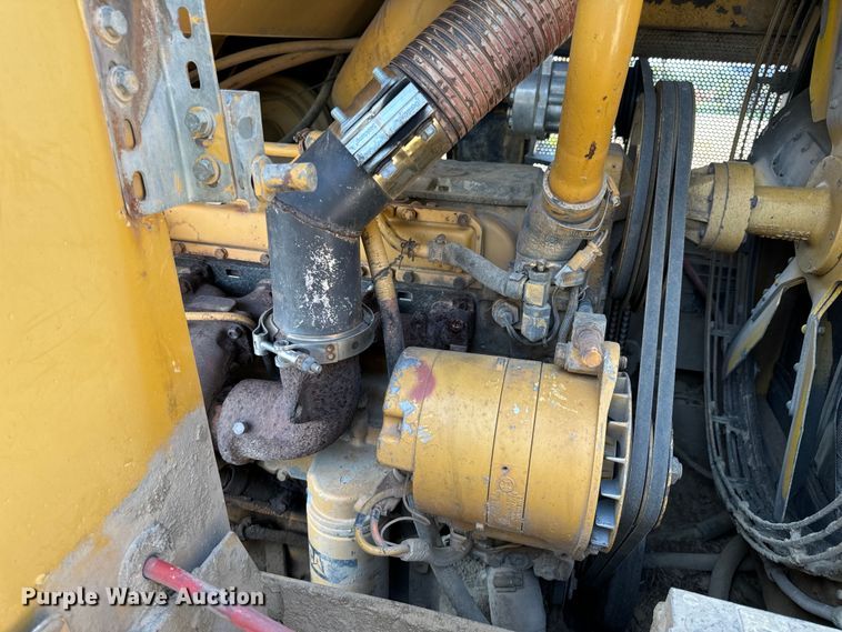 image for item EH6986 1994 Caterpillar  953B track loader