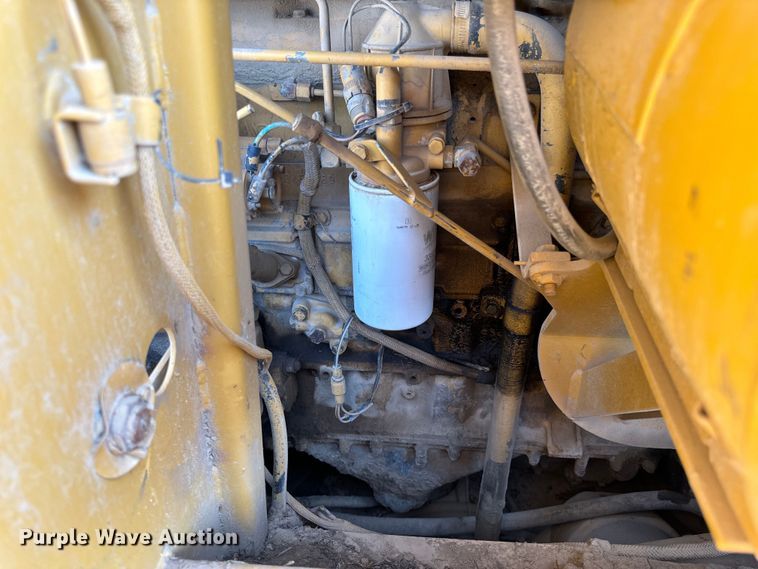 image for item EH6986 1994 Caterpillar  953B track loader