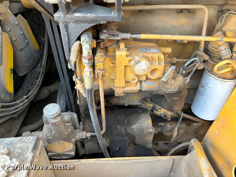 image for item EH6986 1994 Caterpillar  953B track loader