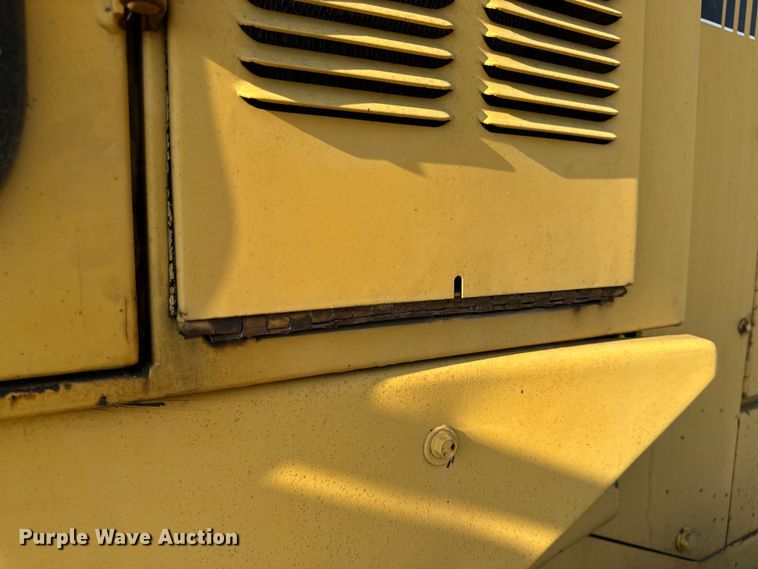 image for item EH6989 1988 John Deere 544E wheel loader