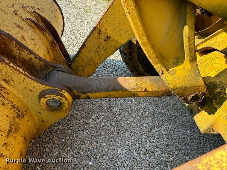 image for item EH6989 1988 John Deere 544E wheel loader