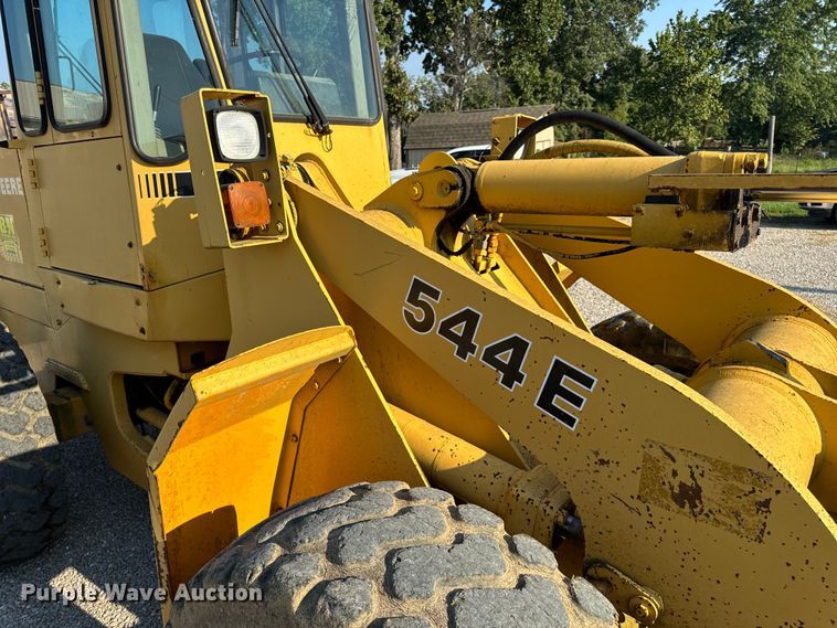 image for item EH6989 1988 John Deere 544E wheel loader