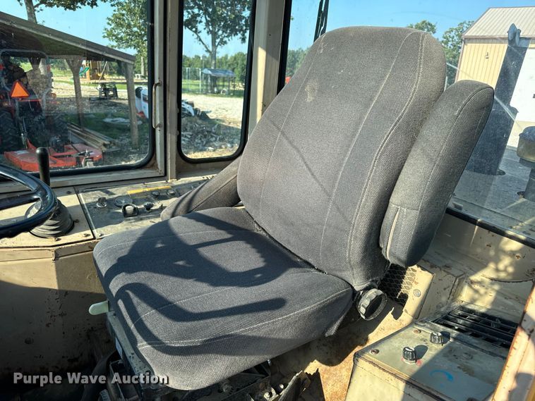 image for item EH6989 1988 John Deere 544E wheel loader