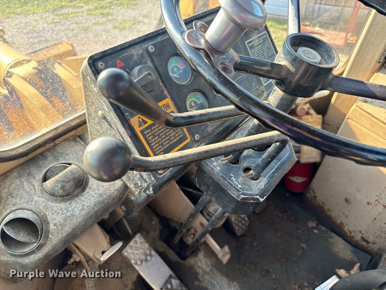 image for item EH6989 1988 John Deere 544E wheel loader