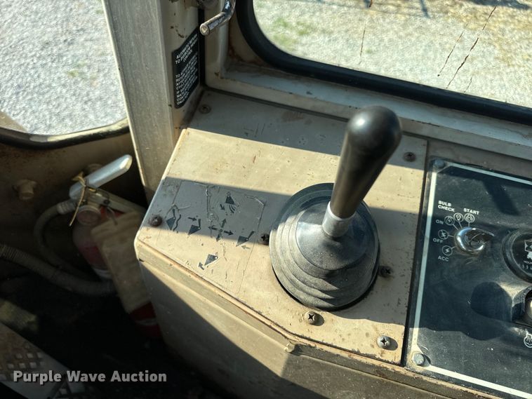 image for item EH6989 1988 John Deere 544E wheel loader